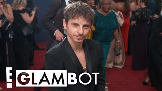 Moisés Arias: 2024 Emmys E! Glambot