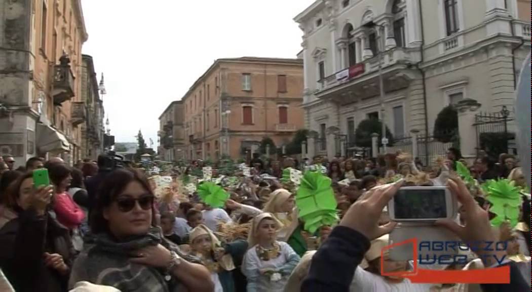 Lanciano presentata con un Flash Mob degli studenti La Notte dei Ricercatori 2014 071114