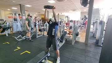 Desenvolvimento Frontal Fechado com anilha R3Training