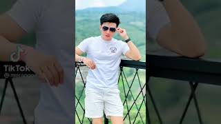 Download Lagu Ganteng ples keren pake kacamata item MP3