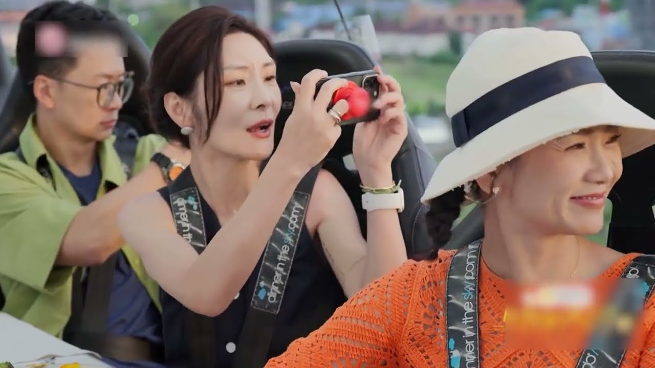 兔子看穿Ken故意冷落刘玫，主动帮拍照和马晴形成鲜明对比！#综艺剪辑#综艺#综艺解说#恋爱