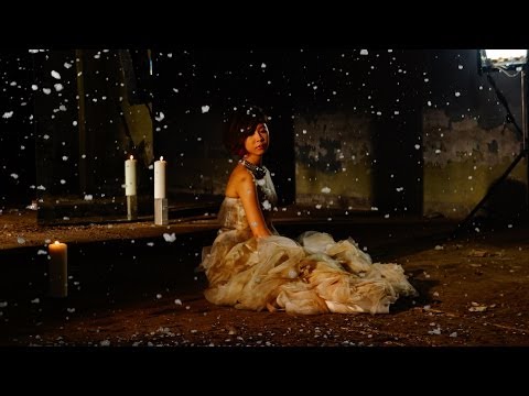 陳慧敏 Vivian Chan -《自救》Official Music Video