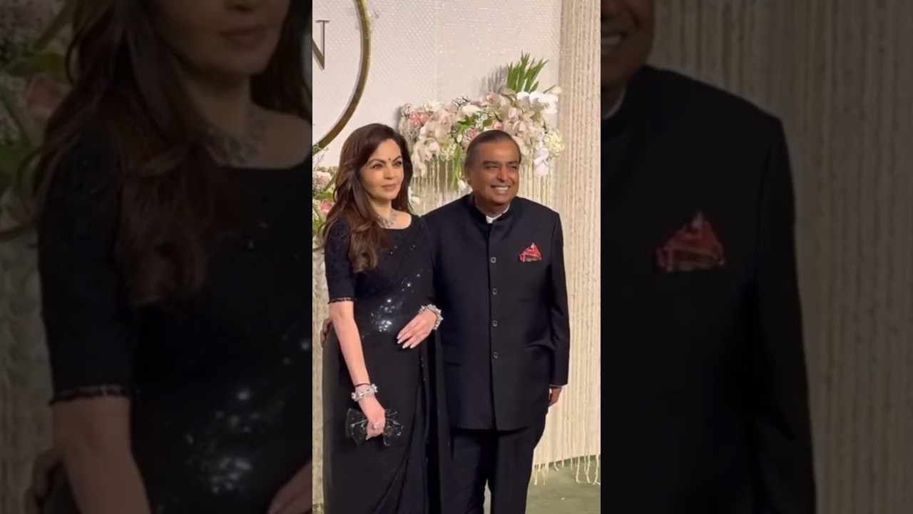Nita Ambani Along With Mukesh Ambani, The Power Couple 🫶🏼❤️ While Attending An Fashion Event 