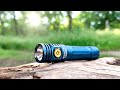 Лучший EDC фонарь 2025 - Skilhunt ESKTE M200 V4