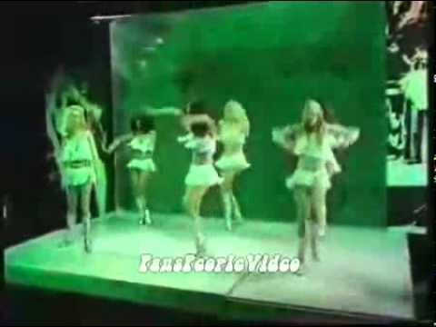 Песня танцы танцы реки. Pans people's Green River. Pan's people. Pans people участницы. Pans people's Green River who's Dancing.