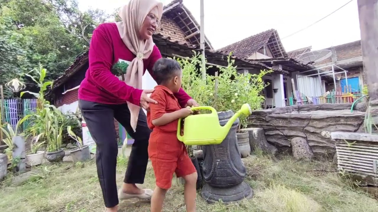 Kegiatan ibu ibu Desa Candirejo Kecamatan Loceret Kabupaten Nganjuk