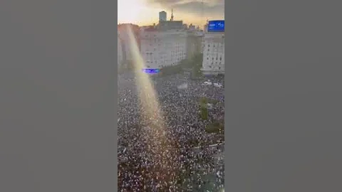 Argentinian fans in Buenos Aires after their win vs Croatia 😮