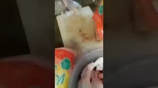 Ayam tak sembelih dijual Di pasaraya.. Hati2