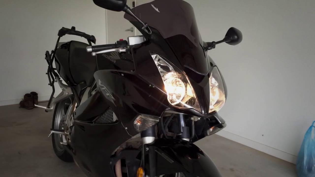 Honda VFR 800 with Staintune Mufflers, Idle & Rev