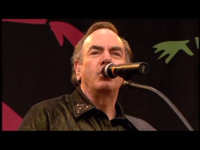 NEIL DIAMOND - HOT AUGUST NIGHT  (LIVE-2008) class=