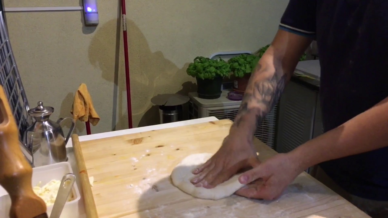 Pizza Margherita in forno elettrico F1 fdm - YouTube