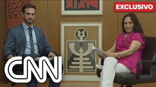 Exclusivo: Regina Duarte minimiza ditadura e interrompe entrevista à CNN