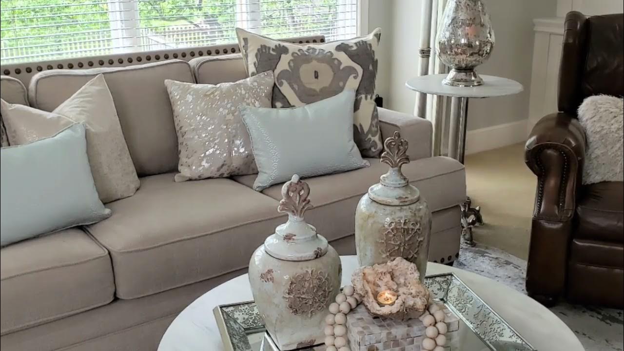 How to Style Throw Pillows On Your Sofa