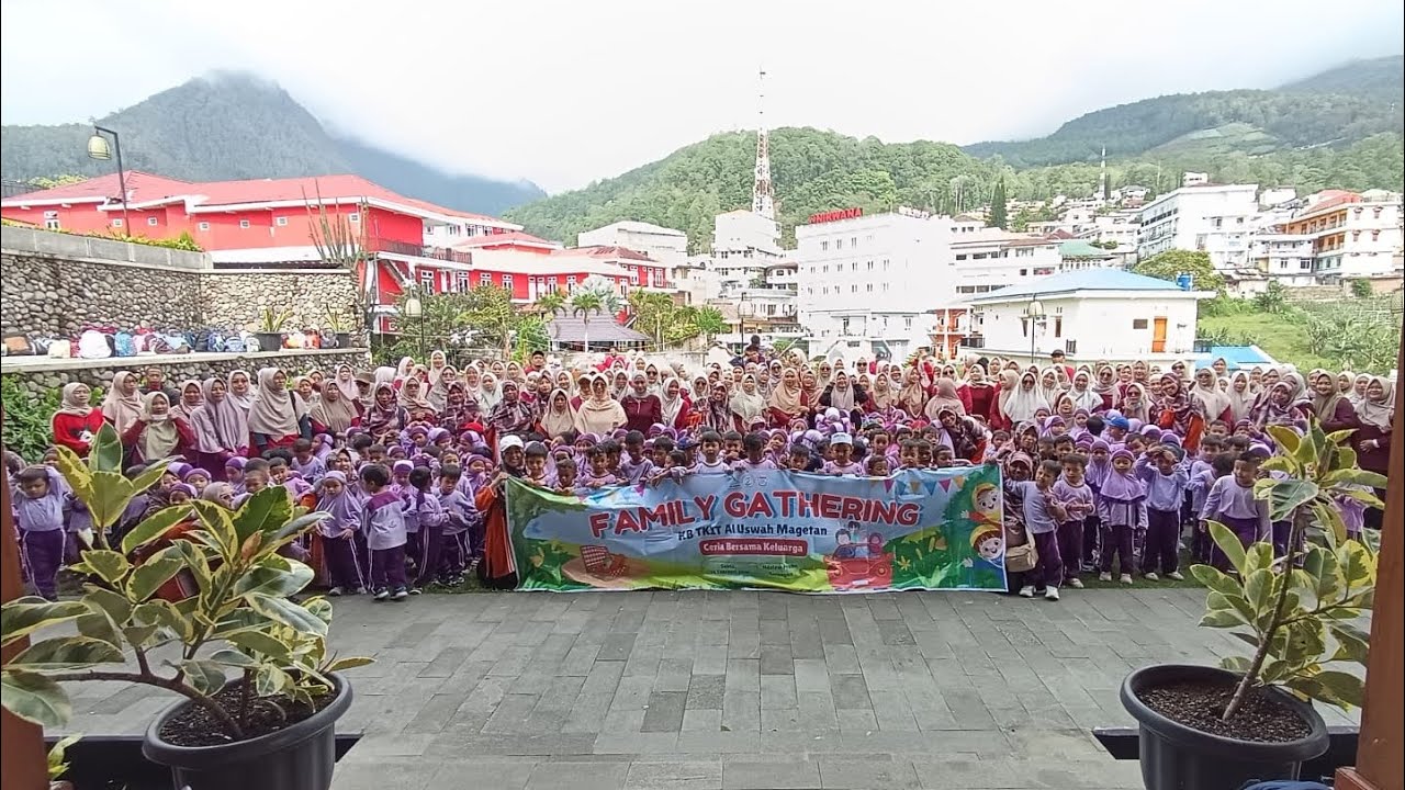 FAMILY GATHERING - Ceria Bersama Keluarga 