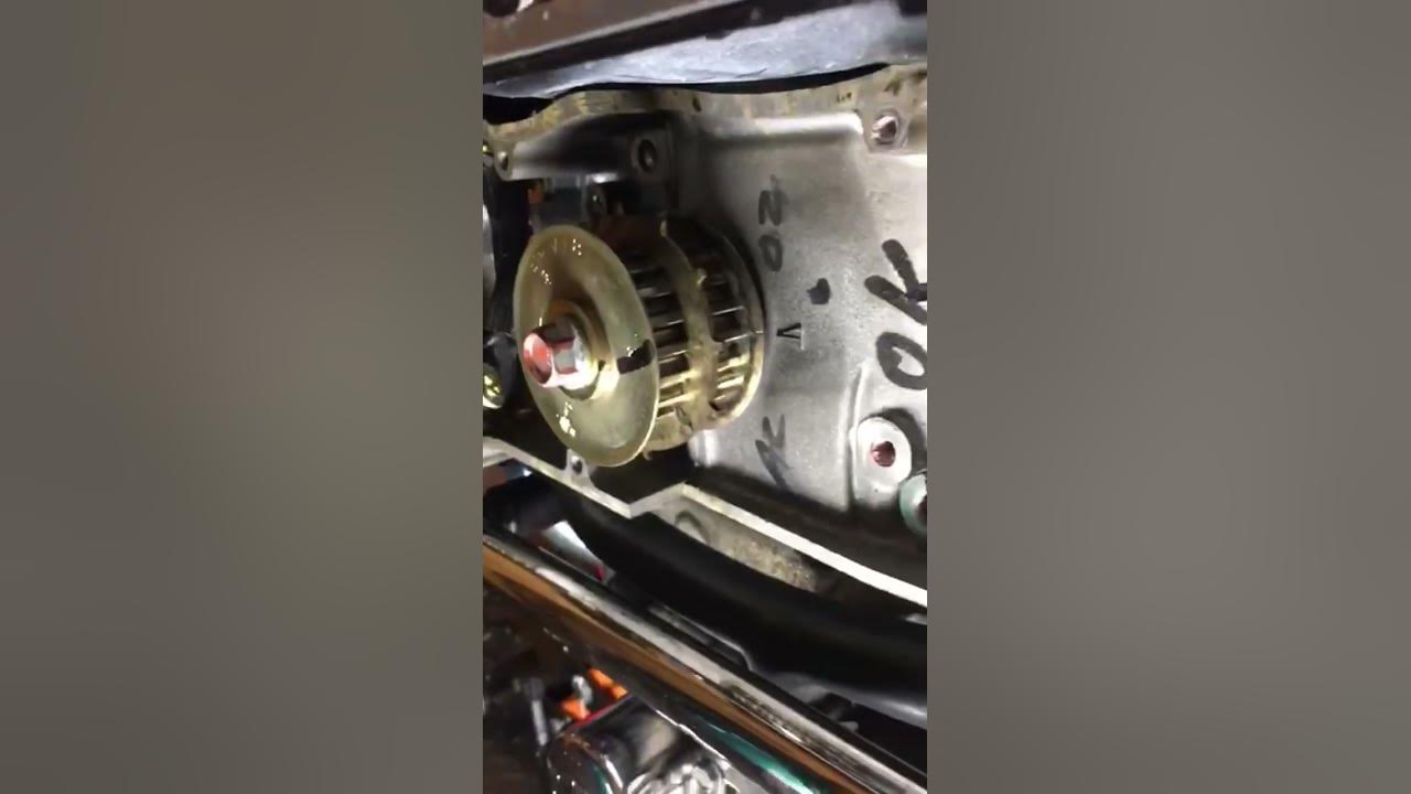 Replacing the Honda Valkyrie 1500 timing belts!… - YouTube