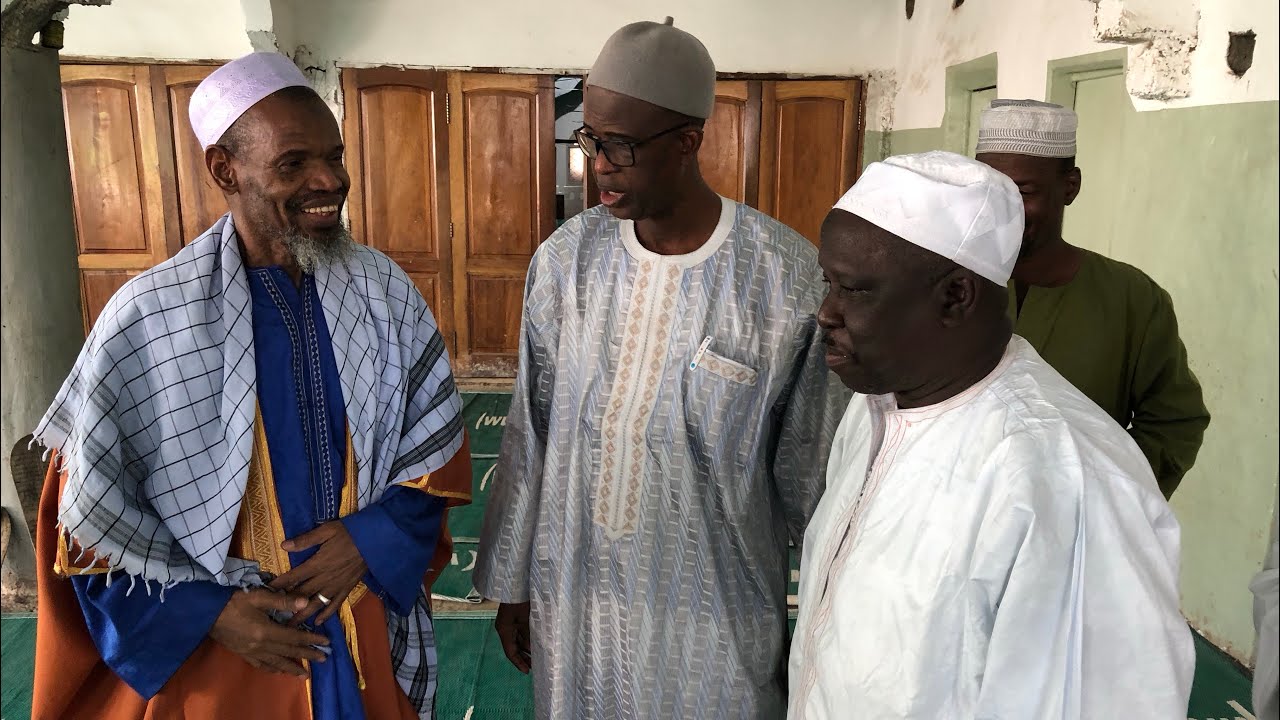 Ziyara madinatoul houda le sous prefet  visite lè travaux 