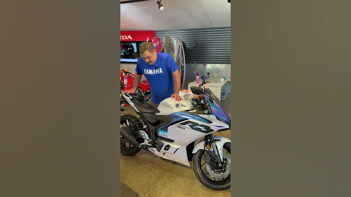 2025 Yamaha YZF-R3. This color scheme is immaculate. Only one available! #yamaha #yzfr3 #dutchessrec