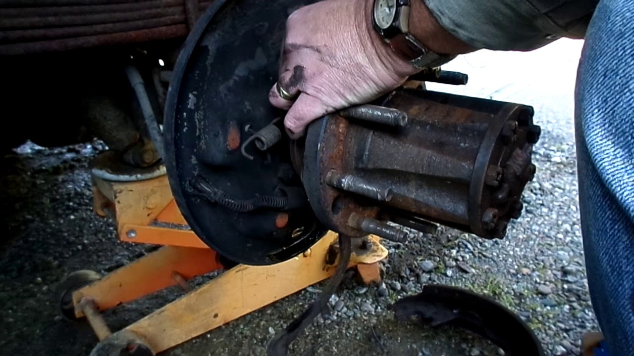1985 Ford F250 Brakes Part II, Replacing a Wheel Cylinder YouTube