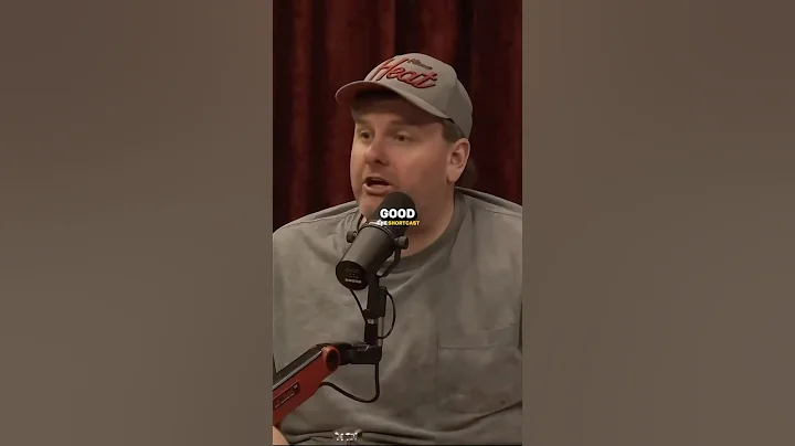 Tim Dillon Cracks Joe Rogan 🤣