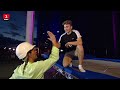 Pukker æbler på trampolin