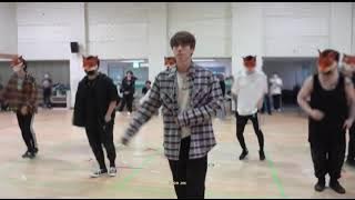 Jin 'Moon' dance practice