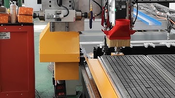 Automatic tool setting and measuring tool length