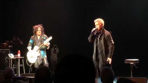 “Catch My Fall” - Billy Idol & Steve Stevens ACOUSTIC LIVE - Seattle, WA - 3.5.19