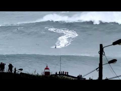 SURF EXTREME ...surf nazaré Portugal, biggest waves in the world