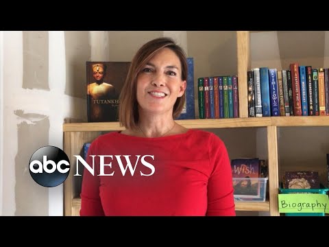 Teacher built free library in her garage for her students - ABC News.