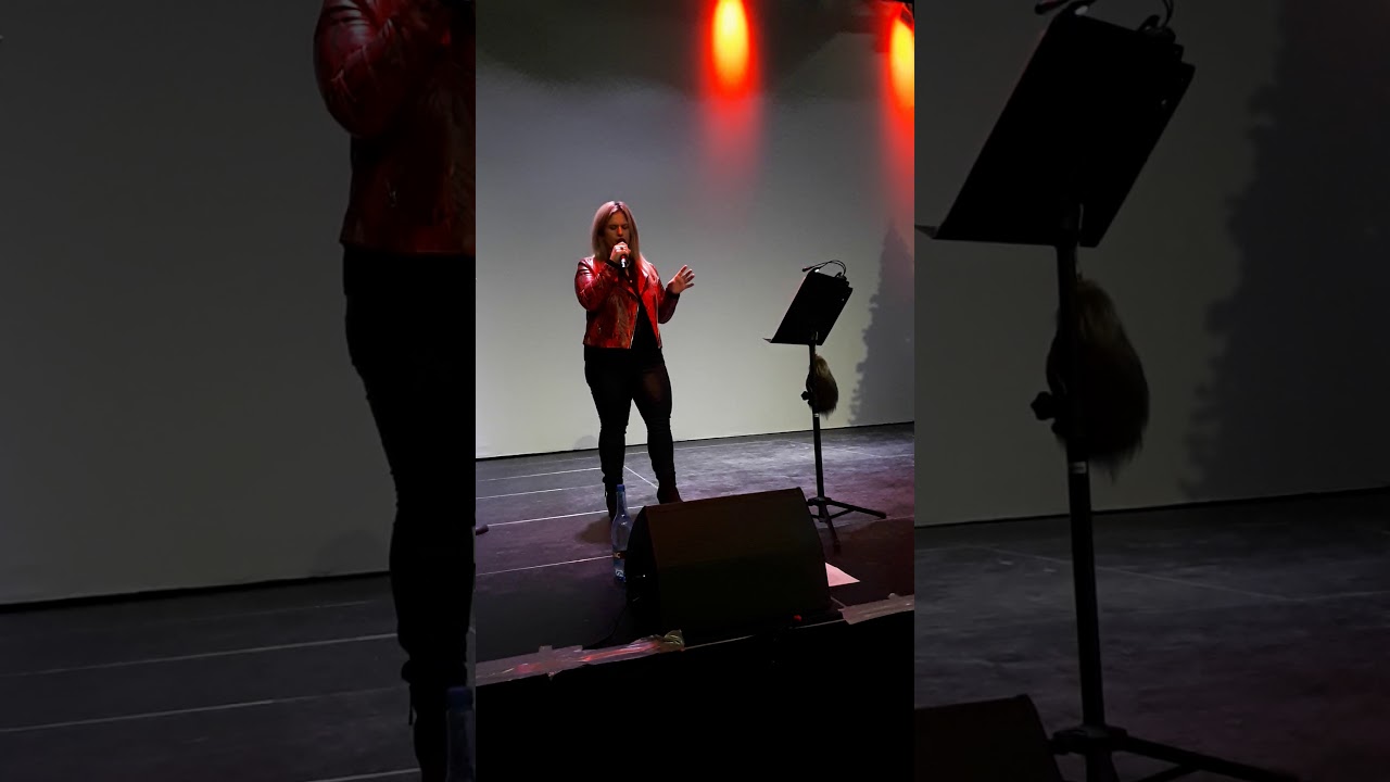 "PARLE MOI" d'Isabelle Boulay par Solenne Germain