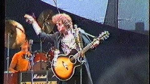 Simple Twist Of Fate- Audio Upgrade /Alternate Lyrics -Filmed by The 2 Daves July 1984 Bob Dylan