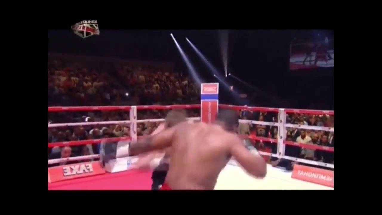 Boxing Vine