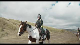 Video thumbnail of "Billie Eilish Goes On A Horse Trek At Muriwai Beach, New Zealand"