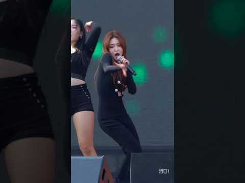 [4K60P] 20191103 청하 - '벌써 12시' 세로 직캠 (2019 JTBC 서울 마라톤 - AFTER CONCERT)(여의도공원 문화의 마당)