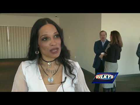 Ali's daughter speaks at Daughters of Greatness Breakfast