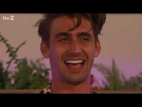 Temperatures Skyrocket As The Girls Get Pulses Rising | Love Island 2019