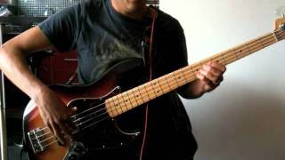 Video thumbnail of "Amy Winehouse - You Know I'm No Good - Bass Cover"