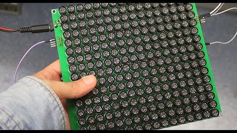 SonicSurface: zelfgemaakte ultrasone phased array voor levitatie, haptiek en directionele audio