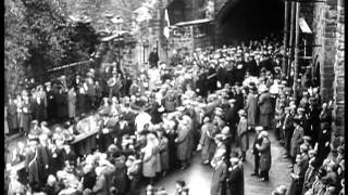 Unveiling of the war memorial at Dunfermline.
