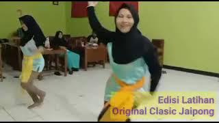Tari Daun Pulus Keser Bojong PGRI PATIMUAN