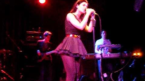 Marina and The Diamonds, I Am Not A Robot