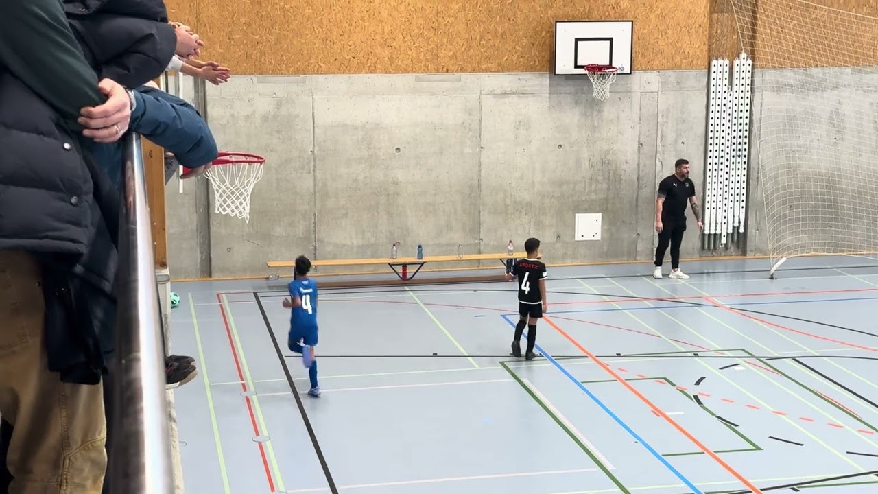 (Hallenturnier Neuenegg E Junioren) Köniz-FC Subingen 3:1 Halbfinale