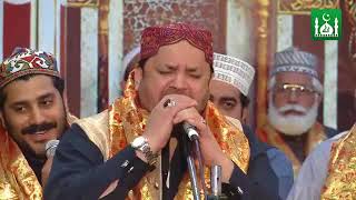 Shahbaz Qamar Fareedi - shahbaz qamar fareedi amazing mehfil e milad | must watch this naat |