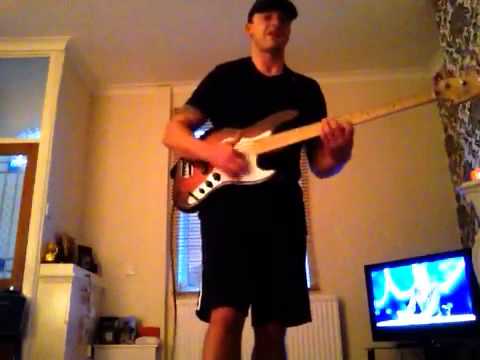 bass-playing-through-vox-stomp-lab-iib