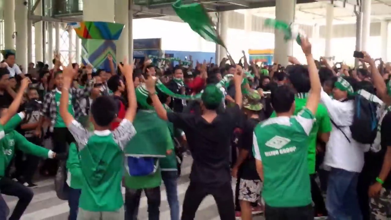 PSMS JUARA PIALA KEMERDEKAAN DISAMBUT DENGAN MERIAH DI BANDARA KUALANAMU