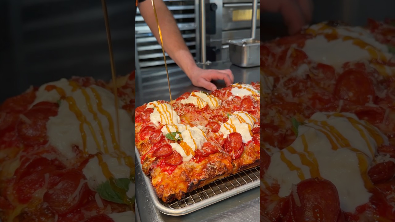 My NEW FAVORITE PIZZA SHOP in NYC! 🍕🤤 Slicehaus in Greenwich Village! Who’s hungry? #DEVOURPOWER