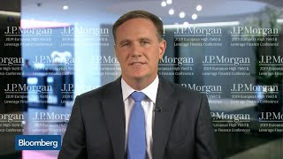BlackRock: Leveraged Loan, High-Yield Markets 'Increasingly Converging' Cracks Emerging In Leveraged Loans