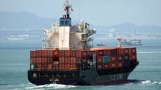 Container Ship《SKY HOPE》Passing  the Tsing Ma Bridge in HK 20261017