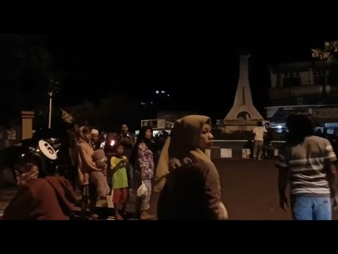 Indonesian residents out on the streets after strong earthquake | AFP