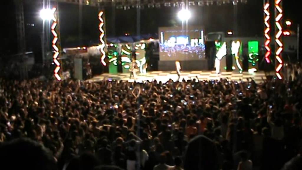 2NE1 at Kyonggi University May 2013